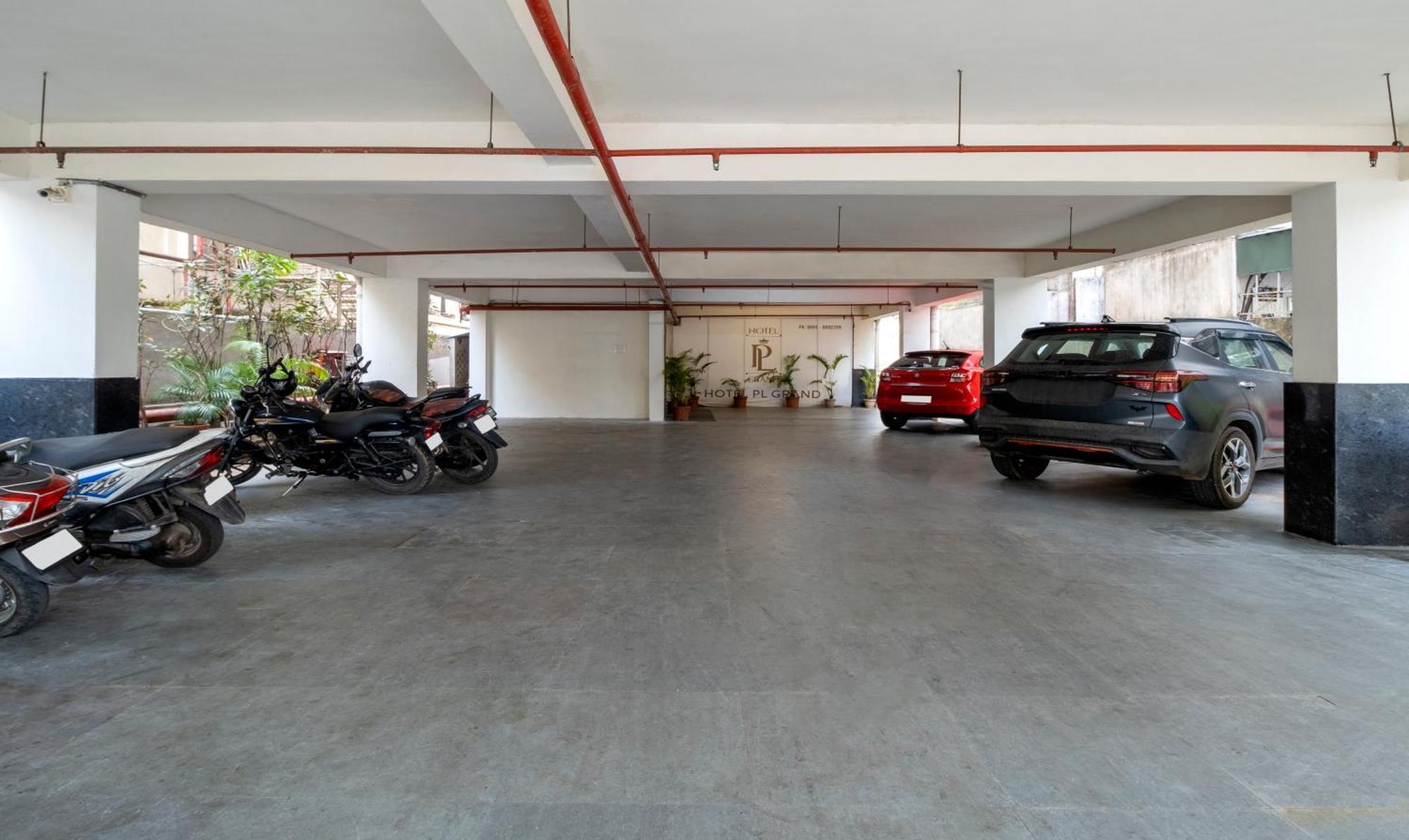Treebo Pl Grand, Vishakapatnam Hotel Visakhapatnam Eksteriør billede